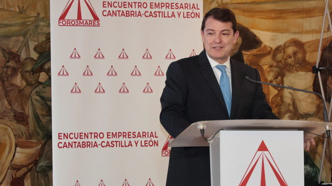 JCYL. El presidente de la Junta, Alfonso Fernández Mañueco en un acto en Cantabria.
